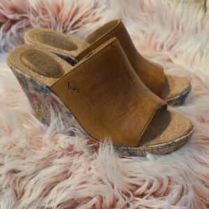 b.o.c. Women's Brown Floral Wedge Sandals